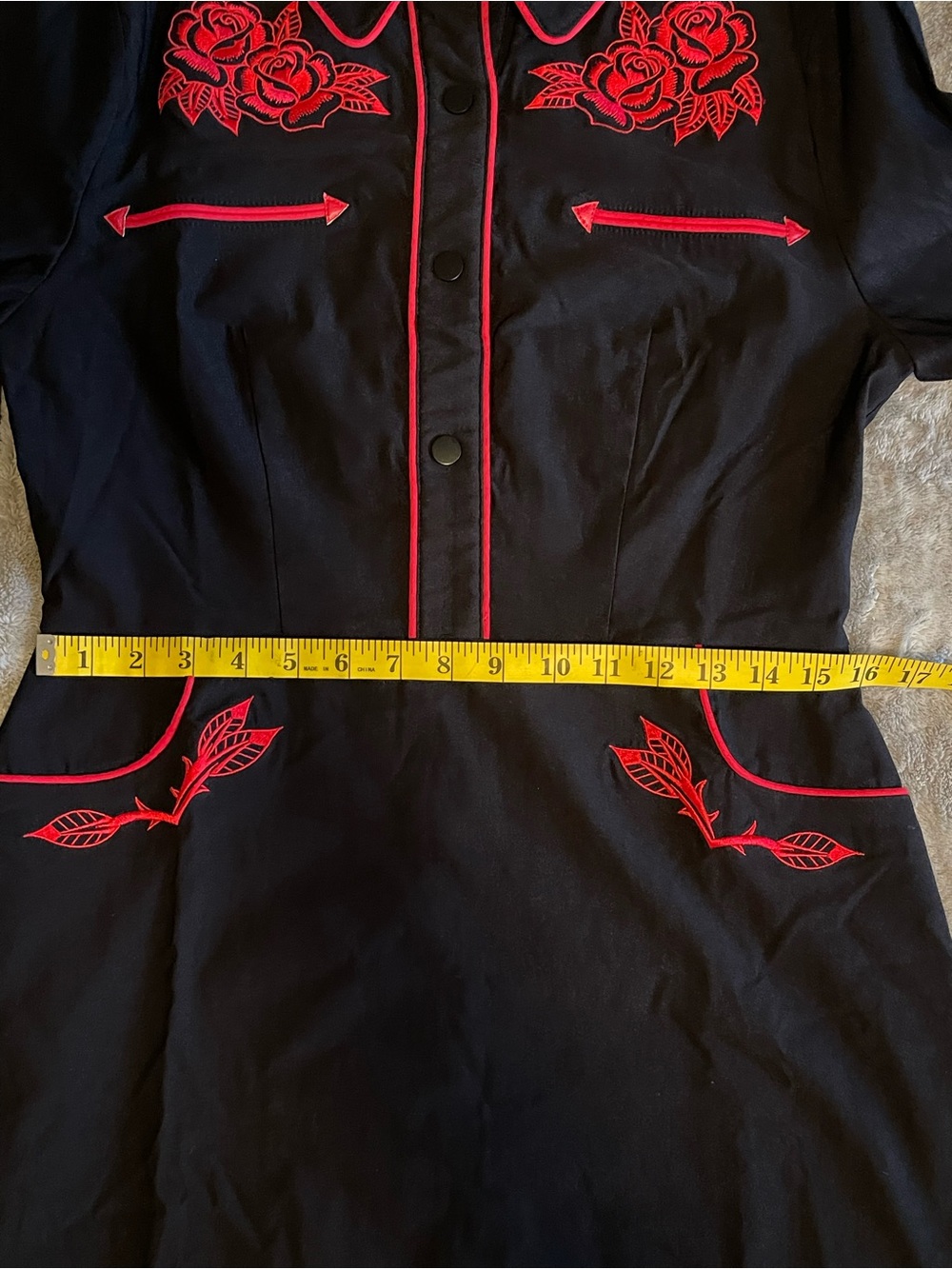 Black Fitted Dress with Red Rose Embroidery - Picture 4 of 5